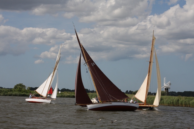 Sailing at Thurne
